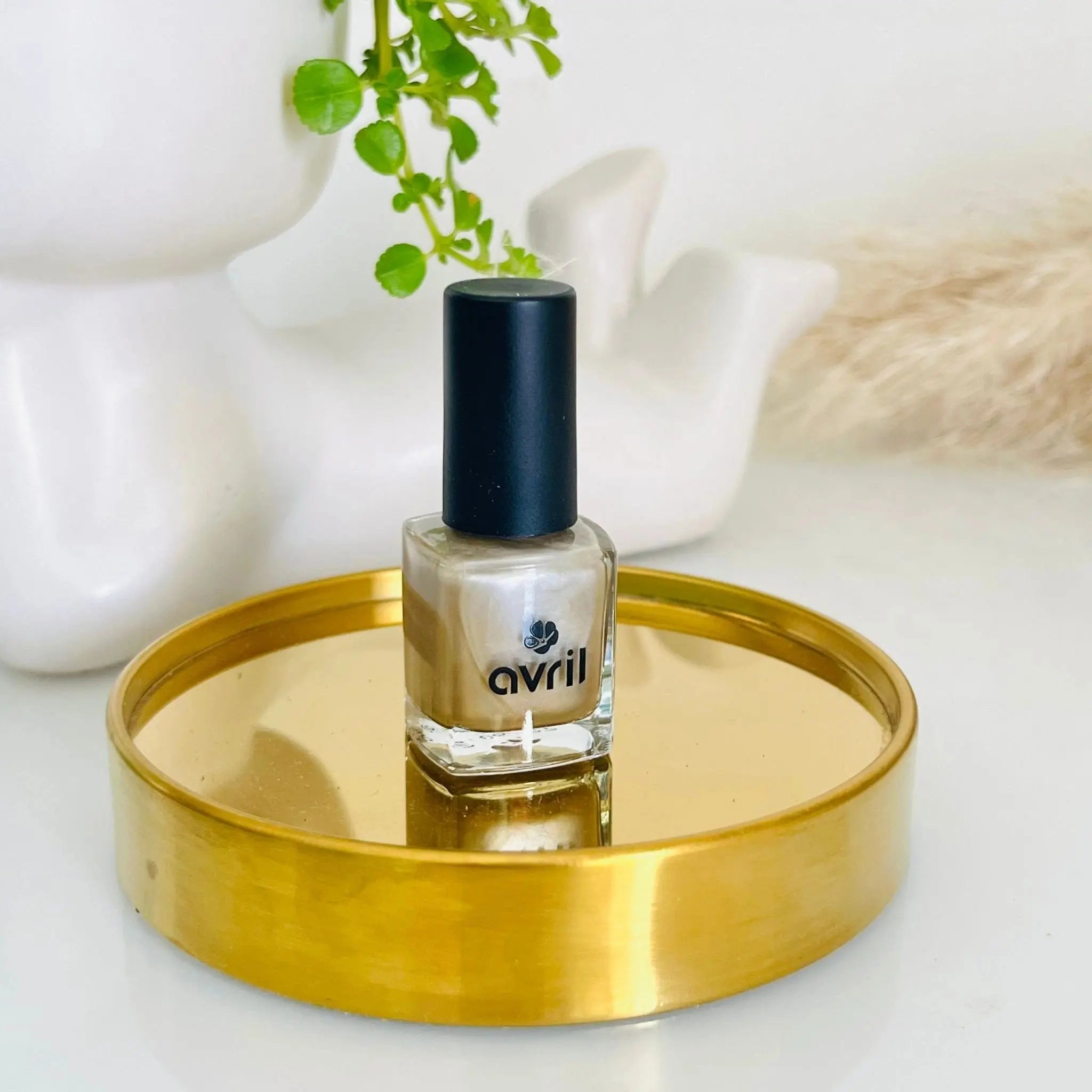 Vernis à ongles vegan Beige doré nacré Avril