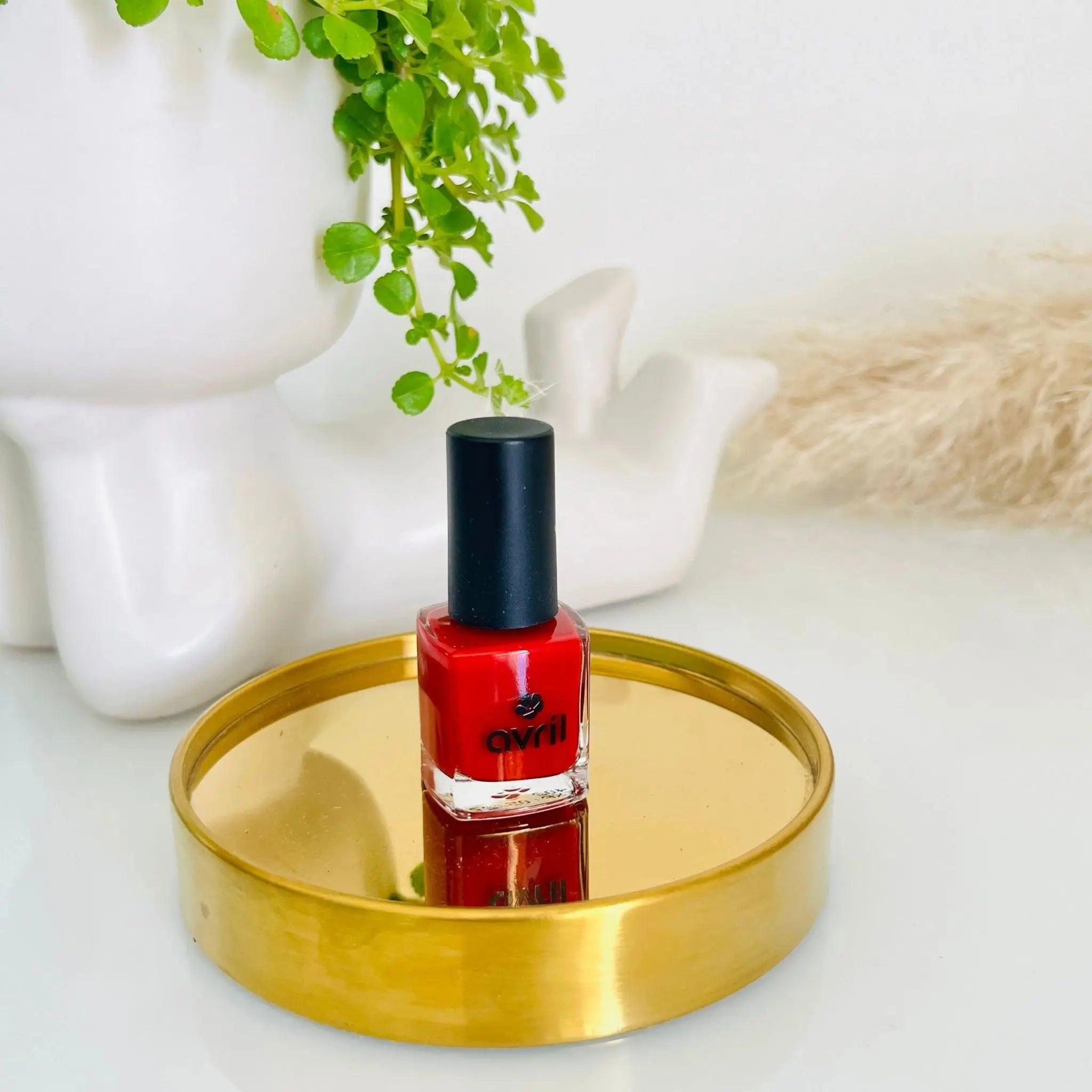 Vernis à ongles vegan Rouge grenat Avril